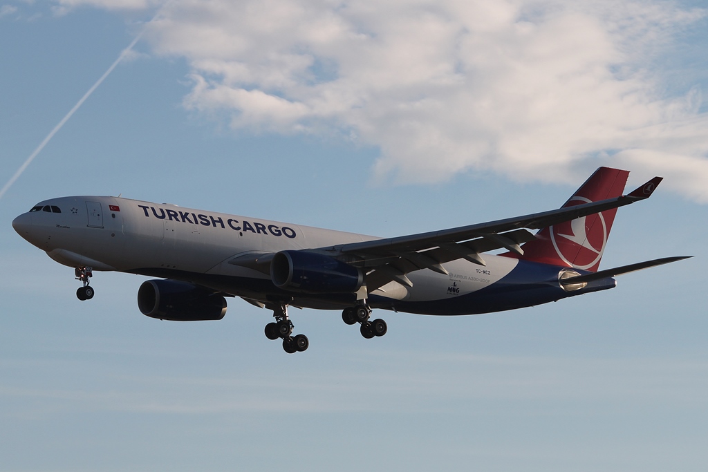Turkish Airlines Cargo Airbus A330-243F TC-MCZ